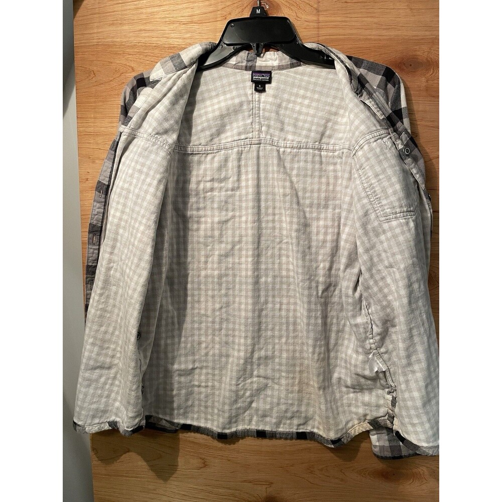 Patagonia Shirt Women’s Size 6 Black And White Checked Lined Organic Cotton L S - Picture 4 of 10